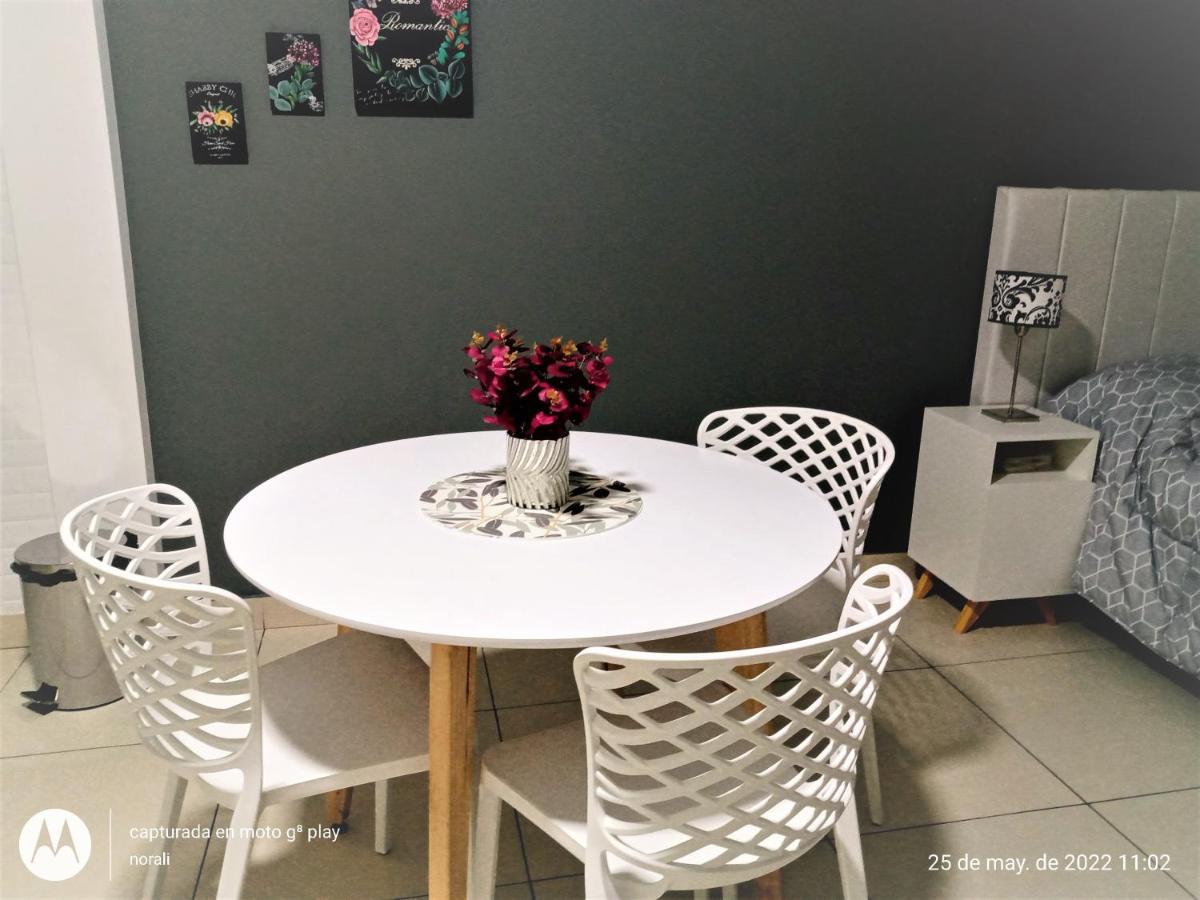 Luminoso Y Calido Monoambiente En San Telmo. Apartman Buenos Aires Kültér fotó