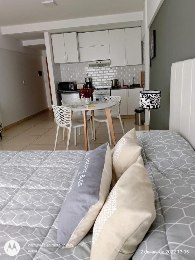 Luminoso Y Calido Monoambiente En San Telmo. Apartman Buenos Aires Kültér fotó
